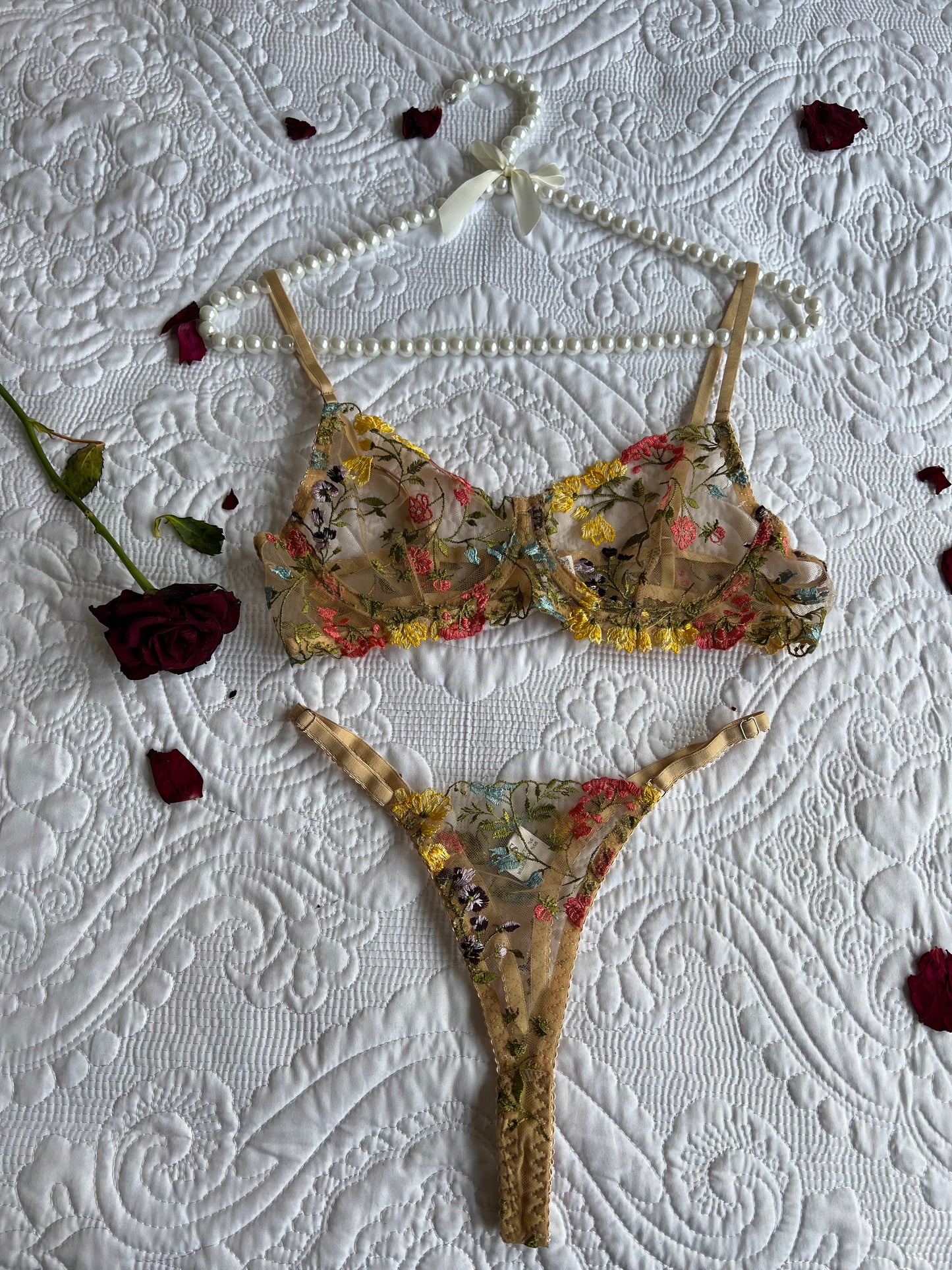 Nude Floral Set