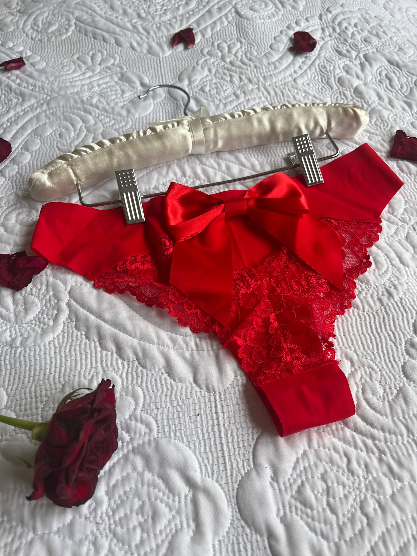 Brazilian Bow Brief Mini Self-Care Set