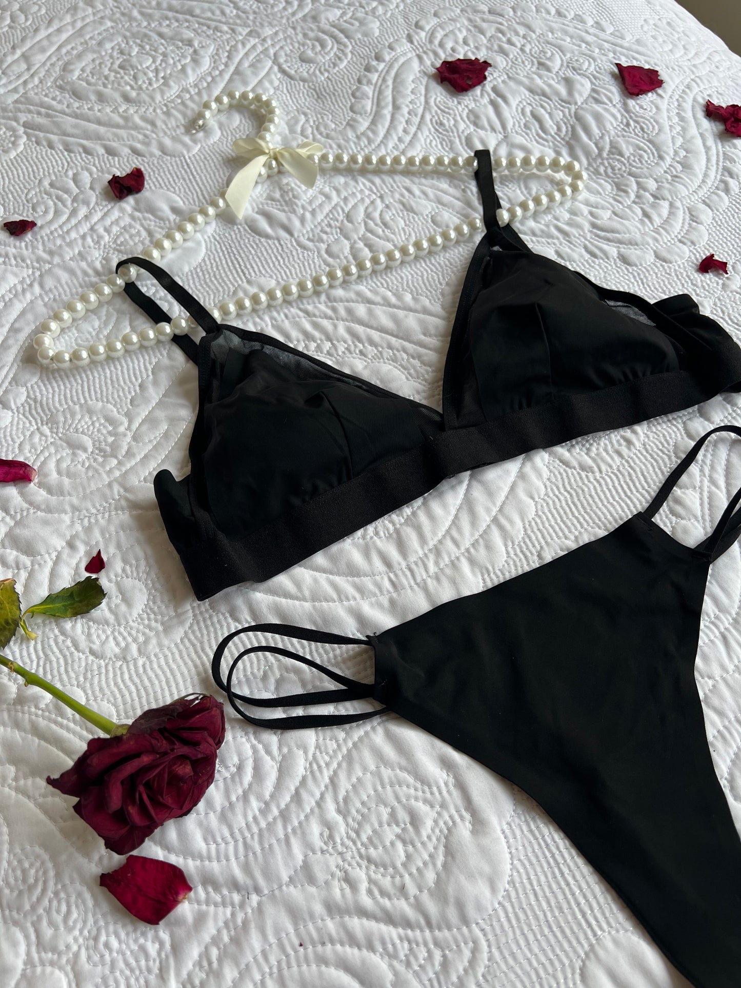 Noir Lingerie Set