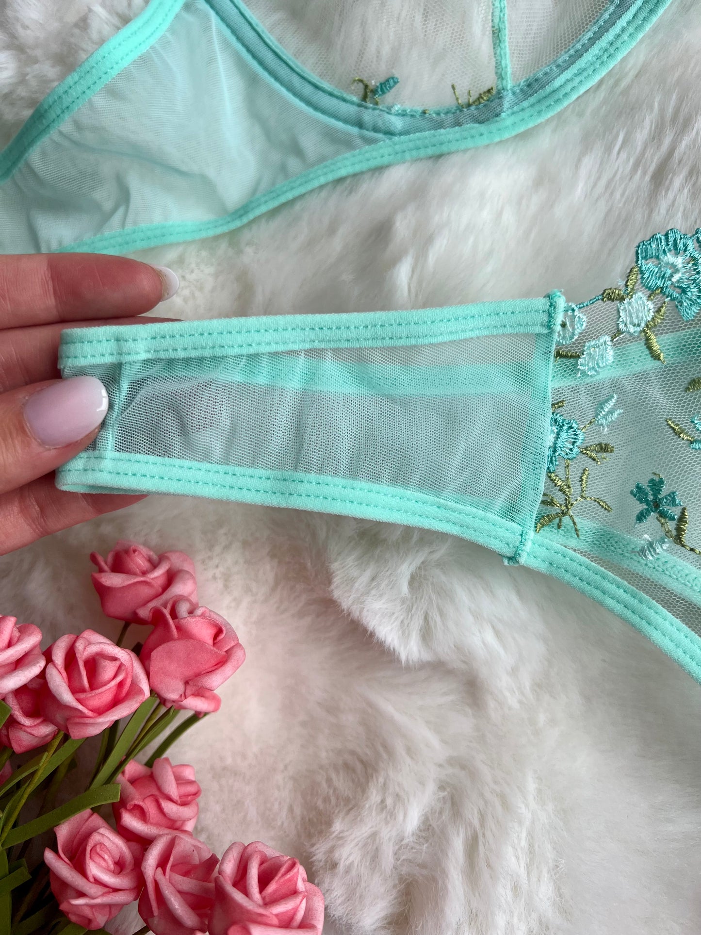 Mint Lace