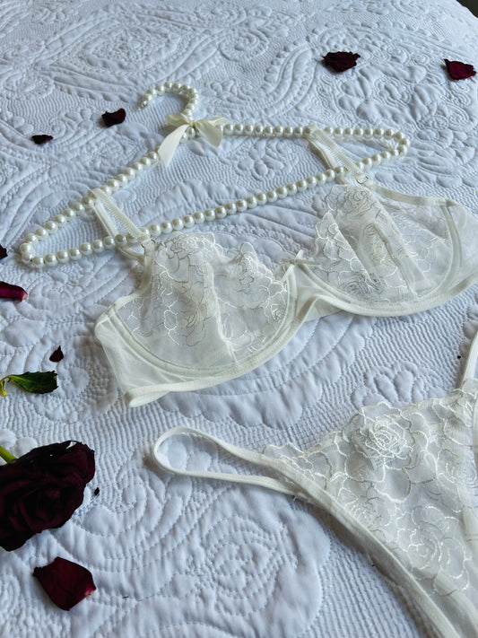 White Lace Set