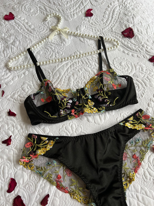 Floral Noir